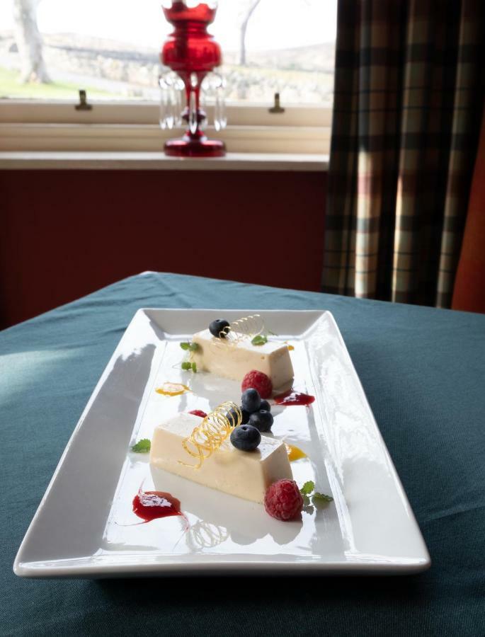 Altnaharra Hotel Lairg Extérieur photo